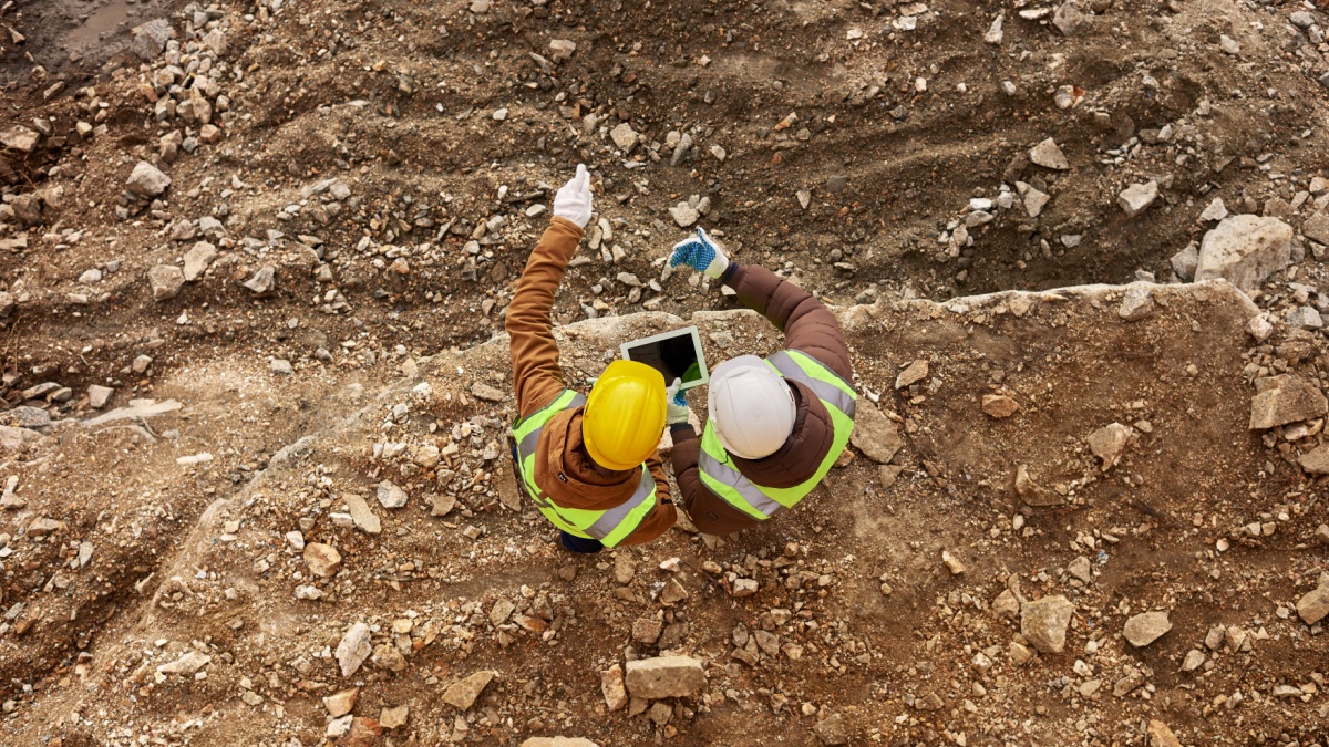 Eisenerzvorkommen im Wert von 5,7 Milliarden Dollar von Geologen entdeckt, ein historischer Rekord!